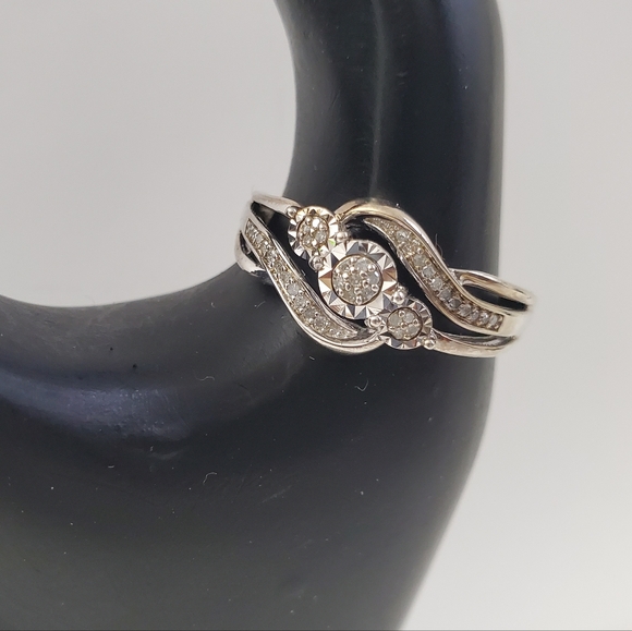 Sterling Silver 925 Diamond Ring - Picture 3 of 7